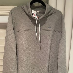 Vineyard Vines All Over It quilted sweatshirt